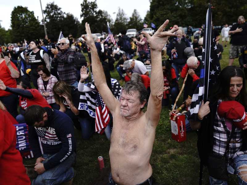 Proud Boys e agli membri dell'alt-right&nbsp;<br />