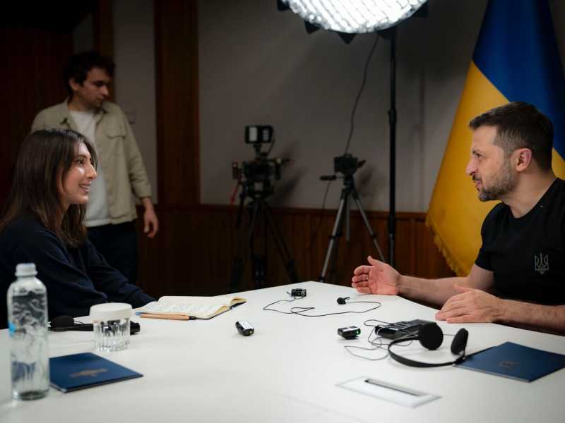 Cecilia Sala intervista Zelensky: “Meloni? Spero che il dialogo privilegiato con Trump possa essere utile anche all'Ucraina”
