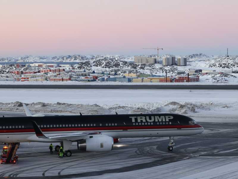 L'aereo con a bordo Donald Trump Jr a Nuuk, Groenlandia, marted&igrave; 7 gennaio 2025 (Emil Stach/Ritzau Scanpix via AP)&nbsp;<br />