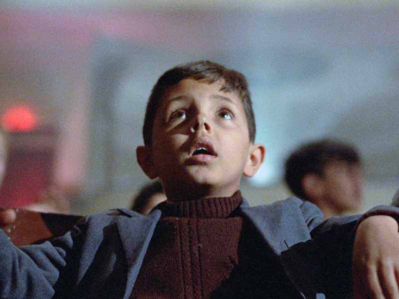 Gi&agrave; in &ldquo;Nuovo cinema paradiso&rdquo; di Giuseppe Tornatore con il piccolo Salvatore Cascio, 1988, ci si struggeva di nostalgia per la fine delle sale cinematografiche<br /><br />