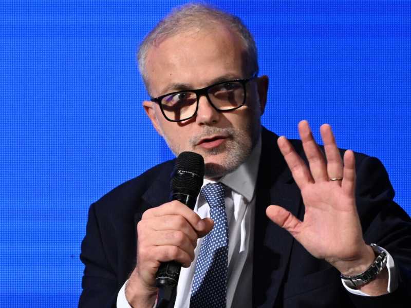 San Ruffini queer: finisce a parlare con Castagnetti, l’ex M5s, Trenta, Damilano che ricorda Michela Murgia. Capogiro