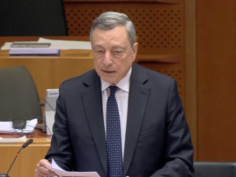 Draghi: “L'Ue sarà lasciata sola a garantire la sicurezza in Ucraina e nella stessa Europa"