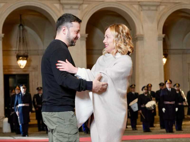 “Nonostante Trump, sull'Ucraina non torniamo indietro”, dicono in  FdI. E Meloni svicola con una nota