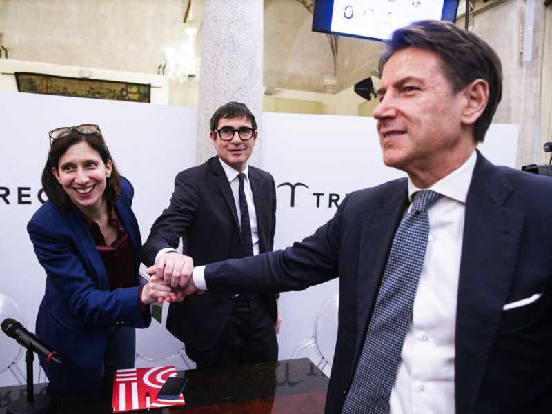 La guerra di Conte al Pd: "Tratta con Meloni e Tajani per danneggiarci con la nuova legge elettorale"