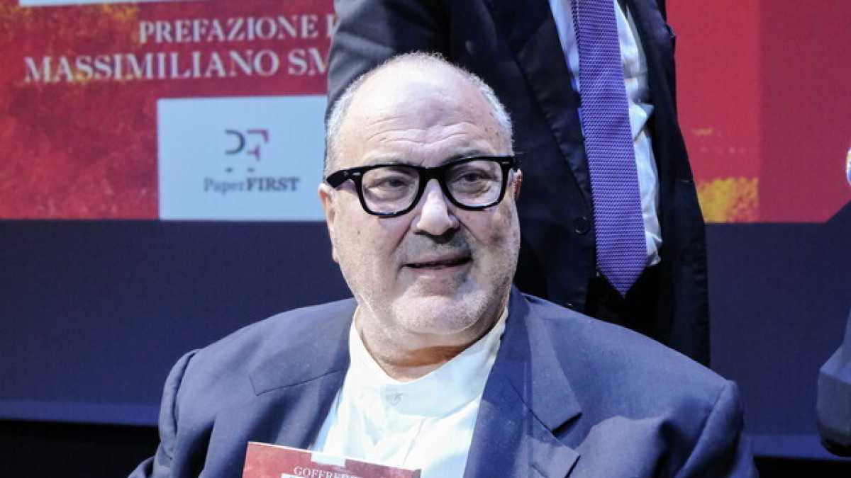 Immagine di Conte e Franceschini abbracciano la Carta di Assisi pensata da Bettini: "Un'idea intelligente". Tiepida Avs. Calenda: "E' una cazzata"