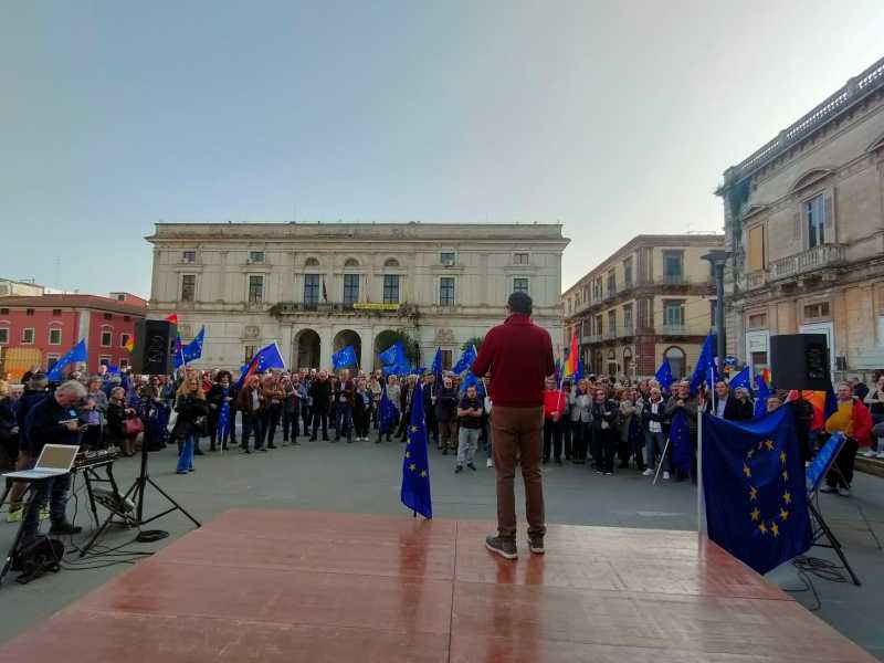 Vecchie battaglie e nuove ambiguità. A Ragusa il pacifismo si divide