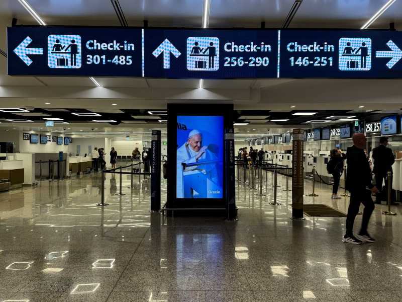 La grande mobilitazione dell’aeroporto di Fiumicino per i funerali del Papa
