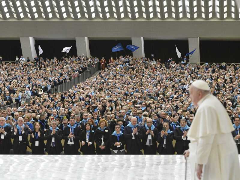 Papa Francesco riceve in udienza nell'Aula Paolo VI le Delegazioni della Confartigianato, Città del Vaticano, 10 febbraio 2024 (Foto ANSA)