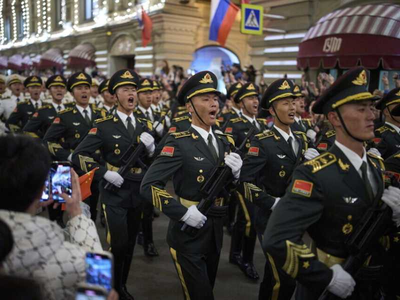 Perché Xi partecipa alla parata di Putin? It's the propaganda, stupid