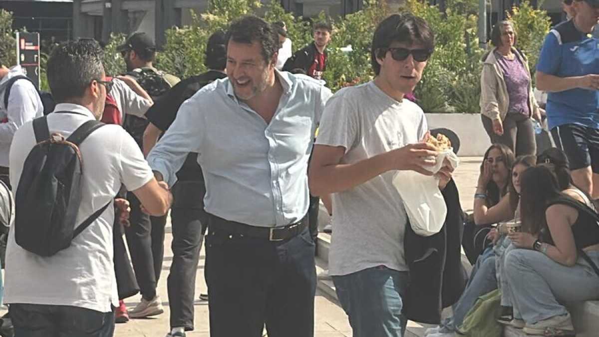 Immagine di Mentre Meloni va in aula per il Question time, Salvini si gode gli Internazionali di tennis