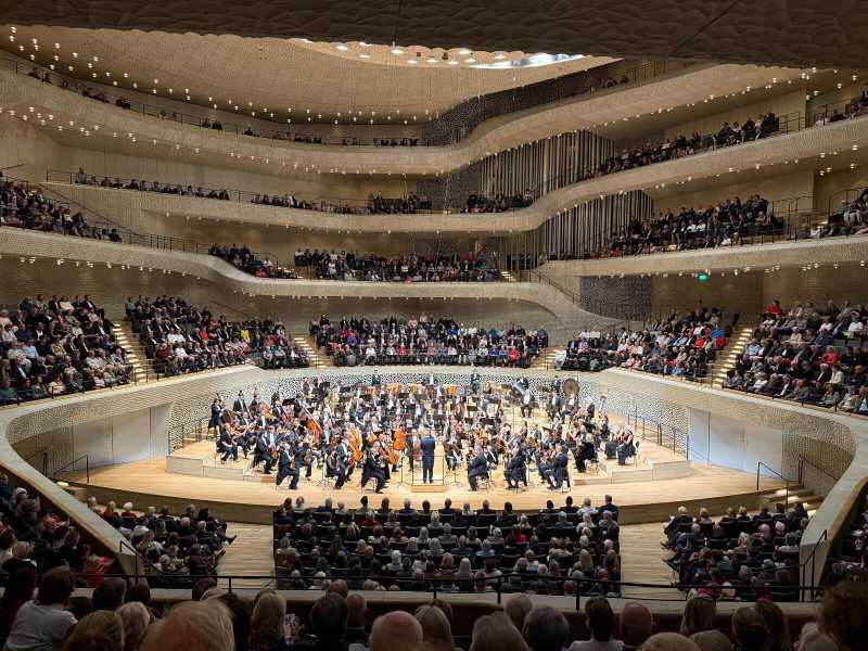 Santa Cecilia in tournée. Consonanze europee con passeggiata ad Amburgo