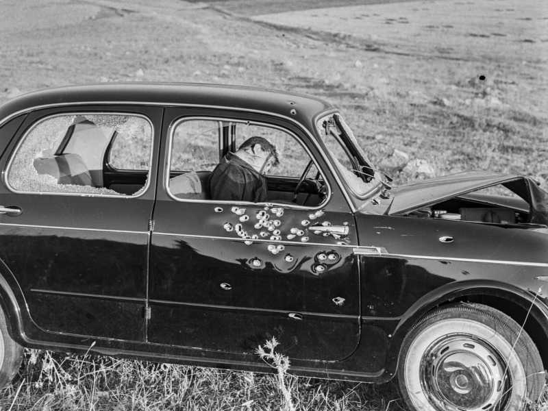 La 1100 in cui nel ’58 il boss Michele Navarra fu ucciso insieme al medico Giovanni Russo, estraneo a qualsiasi fatto criminale (foto Nicola Scafidi) <br />