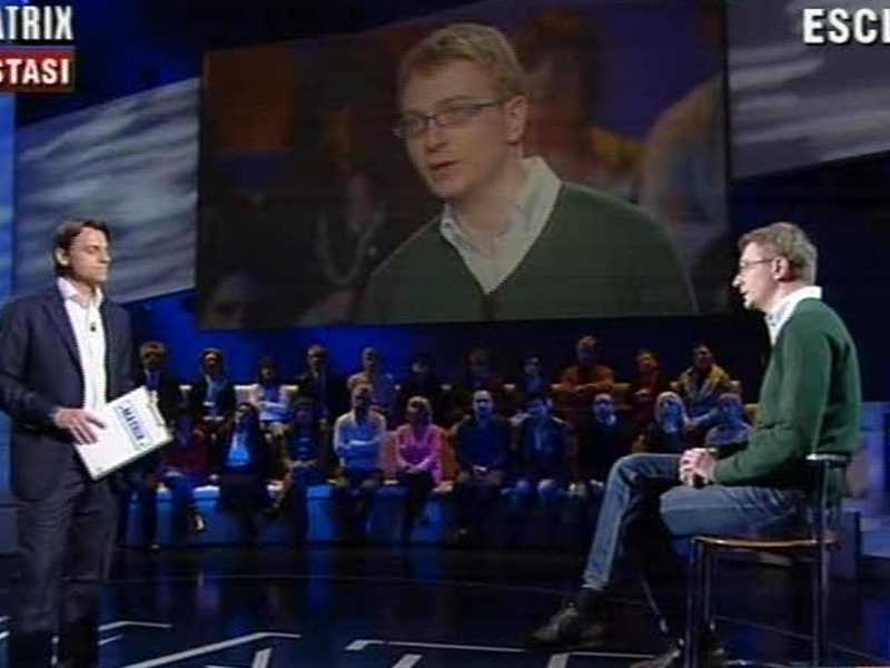 Una puntata di “Matrix” dell’aprile del 2010, con Alberto Stasi ospite (foto Ansa) <br />
