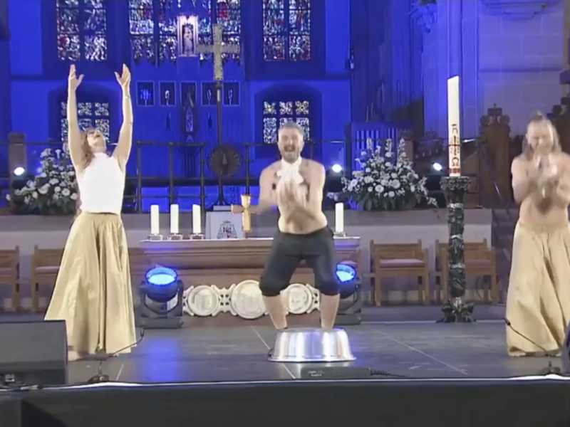L'esibizione nella cattedrale di Paderborn (Foto X) 
