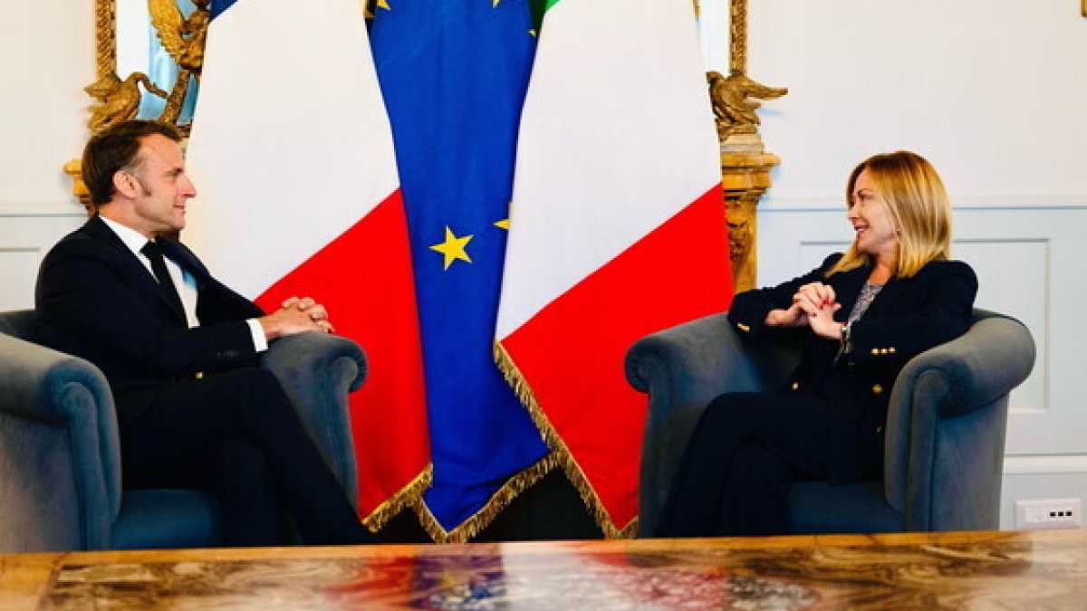 Immagine di La strana coppia Meloni e Macron
