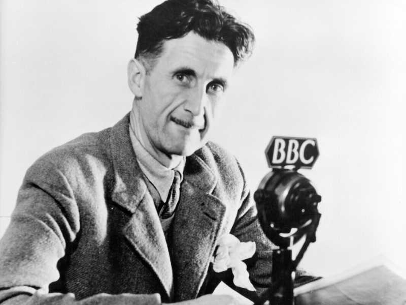 Il bollino sulla nuova edizione di “1984” di Orwell: “Non contiene personaggi di colore”