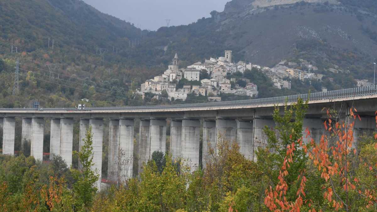 Immagine di Settima assoluzione per Strada dei Parchi: sicuri i viadotti sulle autostrade A24 e A25