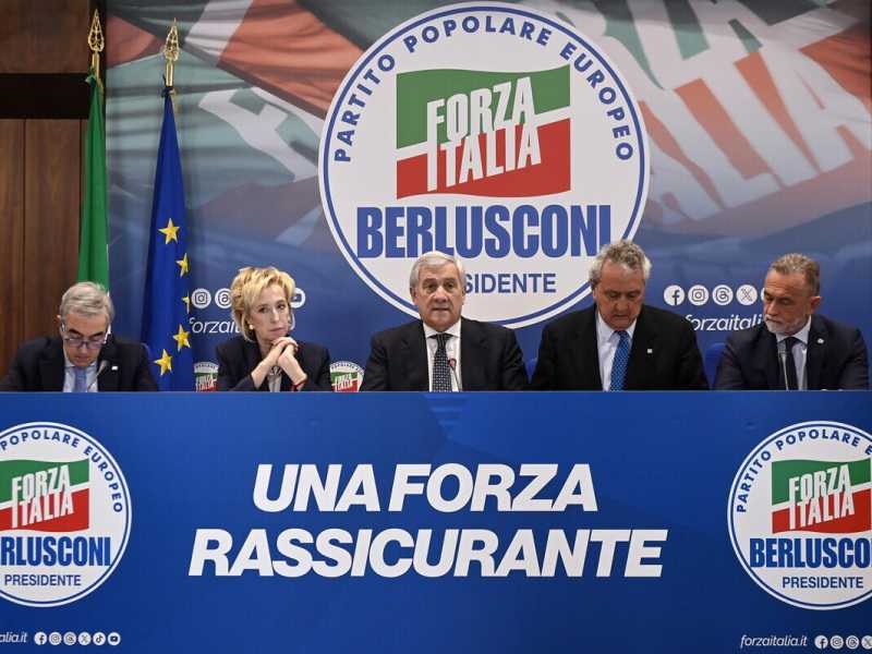 Quello di Pier Silvio Berlusconi è un avviso a Tajani: basta con la gestione romanocentrica di FI