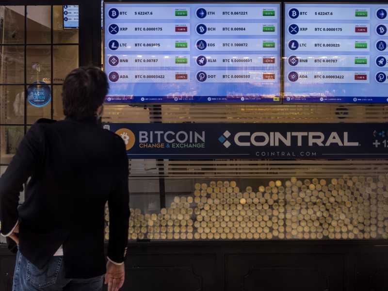 Uffici di Bitcoin a Istanbul (foto Getty) <br />