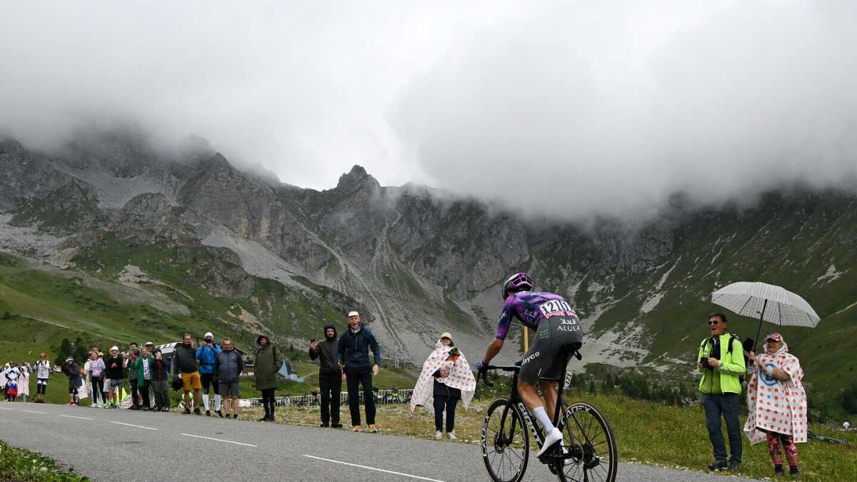 Immagine di Sul colle che non c'era ha vinto Ben O'Connor, il corridore che non doveva esserci