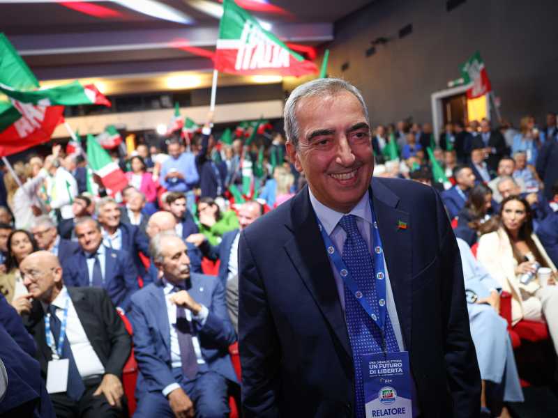 Gasparri durante il Berlusconi Day a Paestum nel 2023 (foto Alessandro Garofalo/LaPresse) <br />