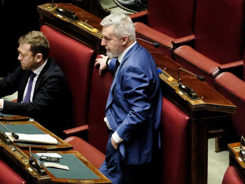 Le "rotte" di Guerini: "Meloni con la Ue, Salvini con chi sta? Lega incoerente. L'Ucraina è il cortocircuito di governo"