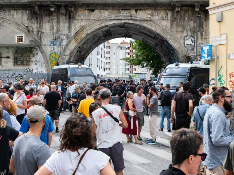 Sgombero del Leoncavallo: l'imbarazzo del Pd che in 14 anni non ha trovato una soluzione