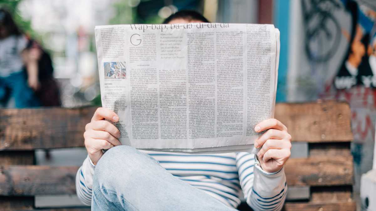 Immagine di Al mercato delle idee. L'informazione tra verità e caos