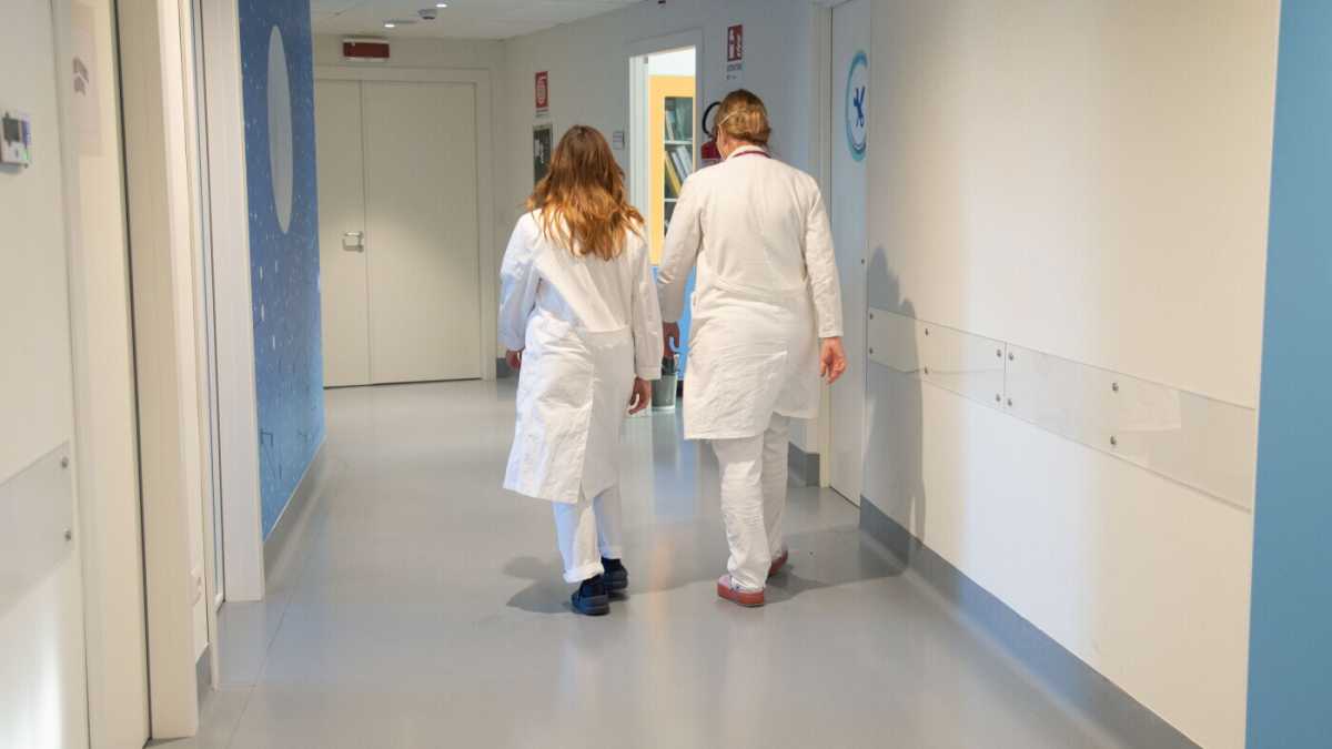 Immagine di "Perché è improprio parlare di 'scudo penale' per i medici". Intervista al viceministro Sisto