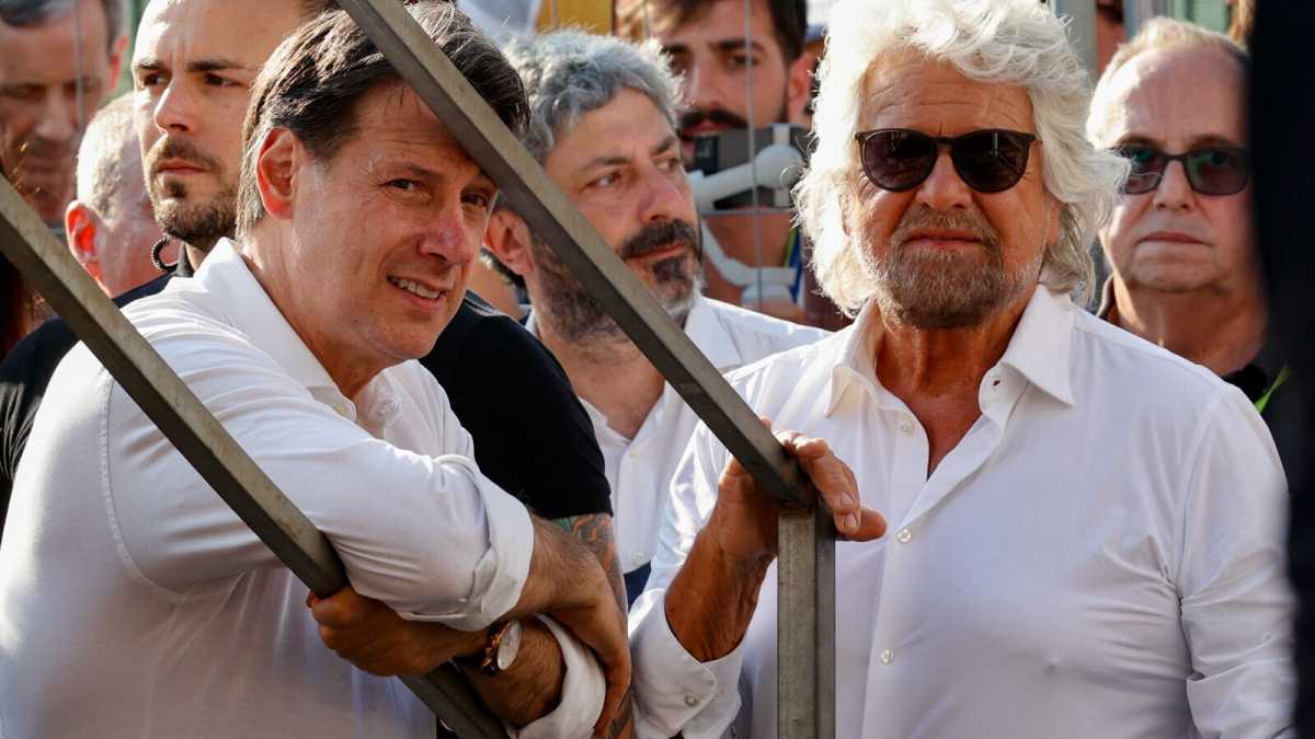 Immagine di Dai vaffa di Grillo alla cura delle parole di Conte: il M5s ha smarrito pure l’unica cosa che sapeva fare