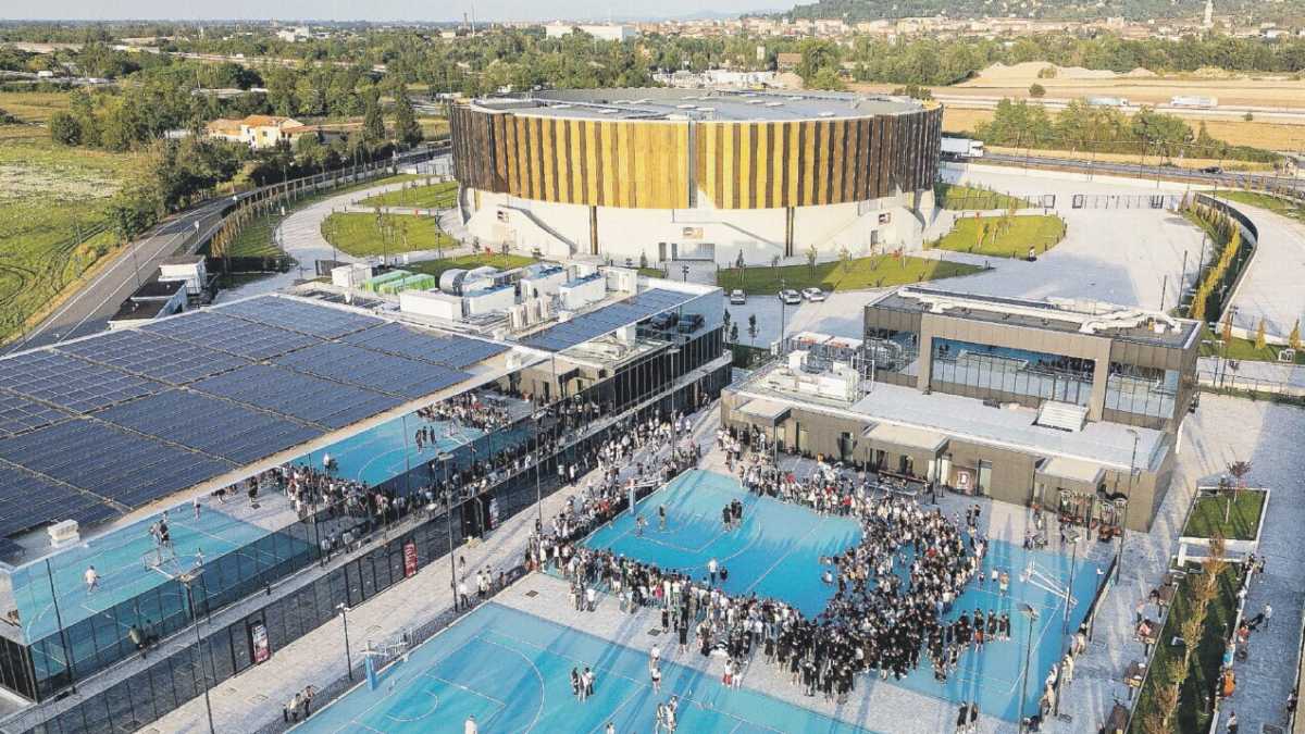 Immagine di Non solo basket nell’astronave di Tortona
