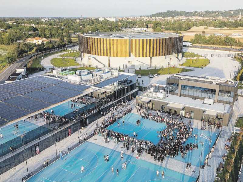 Il nuovo Palazzetto di Tortona, un impianto di nuova generazione al centro della Cittadella dello sport (foto Derthona Basket Ciamillo-Castoria)