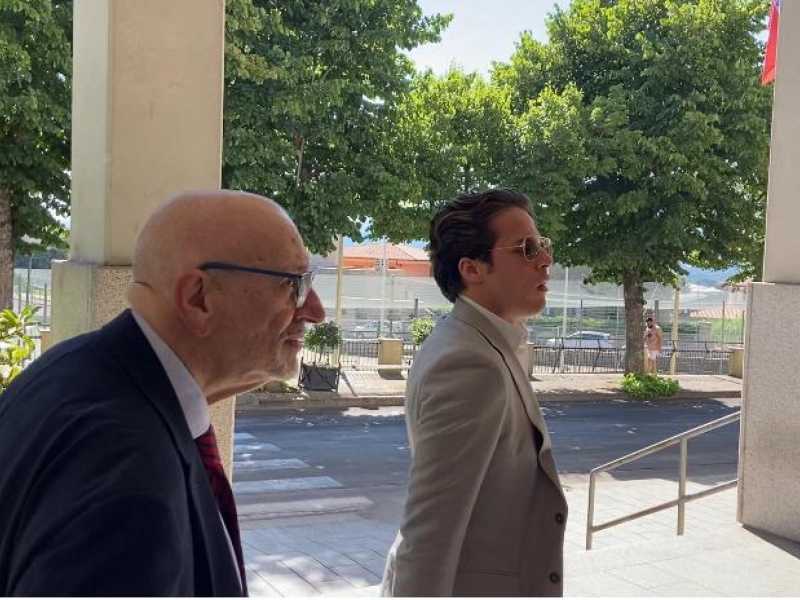 Ciro Grillo con l'avvocato Andrea Vernazza (foto Ansa)&nbsp;<br />