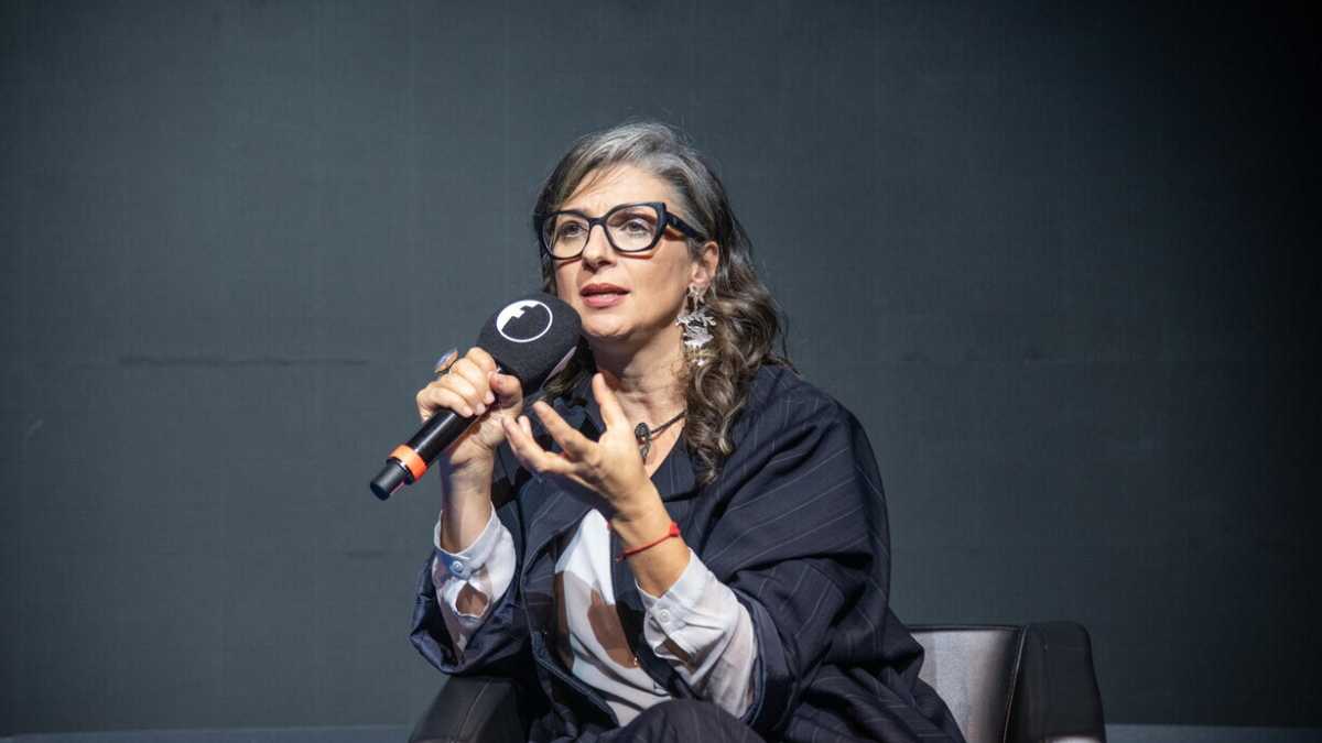 Chissà se almeno oggi Francesca Albanese avrà il coraggio di usare la parola “Hamas”
