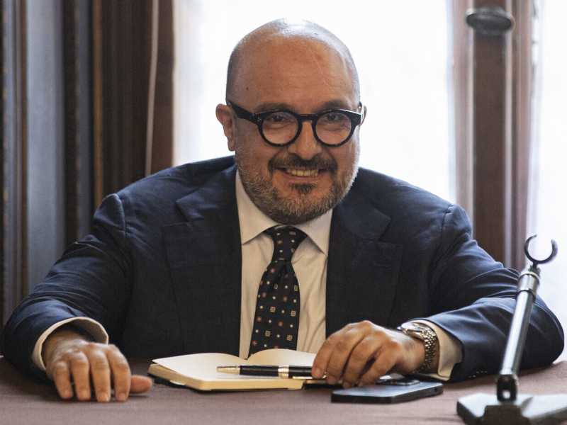 Genny Sangiuliano: "Resto a Parigi, ma in Campania mi avrebbe votato anche il Pd. Scrivo un libro sulla Francia"