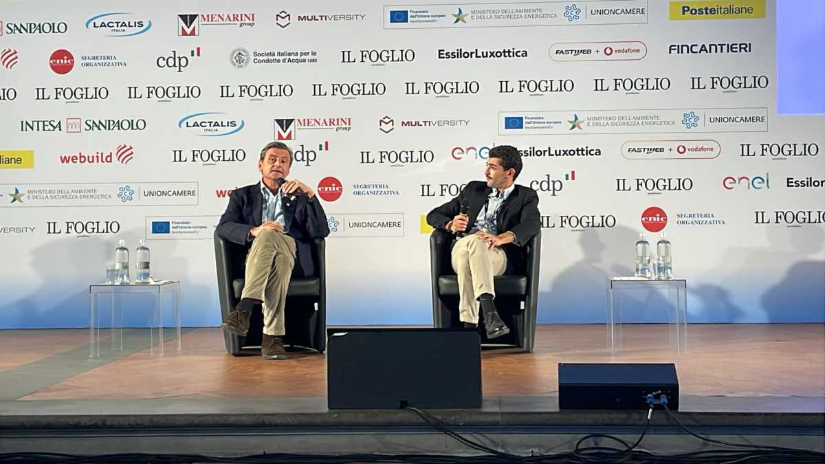 Immagine di Calenda attacca Pd e 5 stelle e dice: "Lavoriamo con governo su industria 4.o. Sarà in manovra"