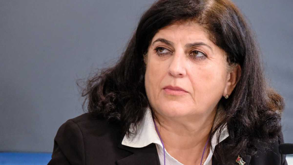 Immagine di Polemica sul post pro Hitler condiviso da Fatayer. Bonelli difende la candidata di Avs: "Non sono parole sue"