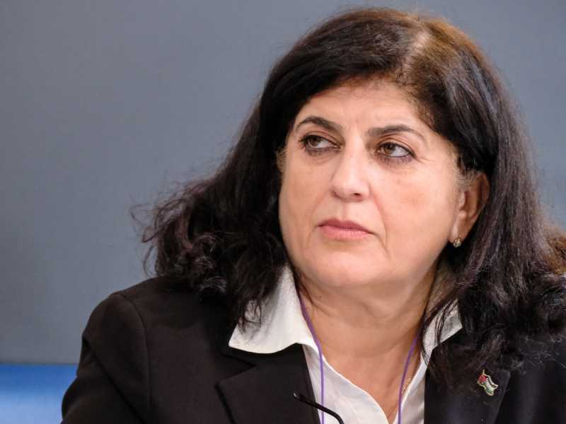 Polemica sul post pro Hitler condiviso da Fatayer. Bonelli difende la candidata di Avs: "Non sono parole sue"