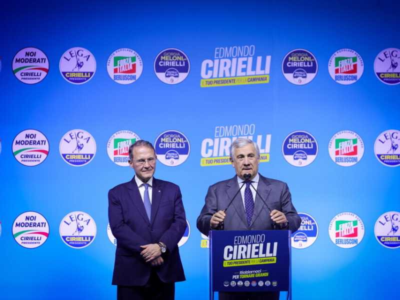 Tajani a Napoli parlerà del referendum e dell'amore di Berlusconi per la città