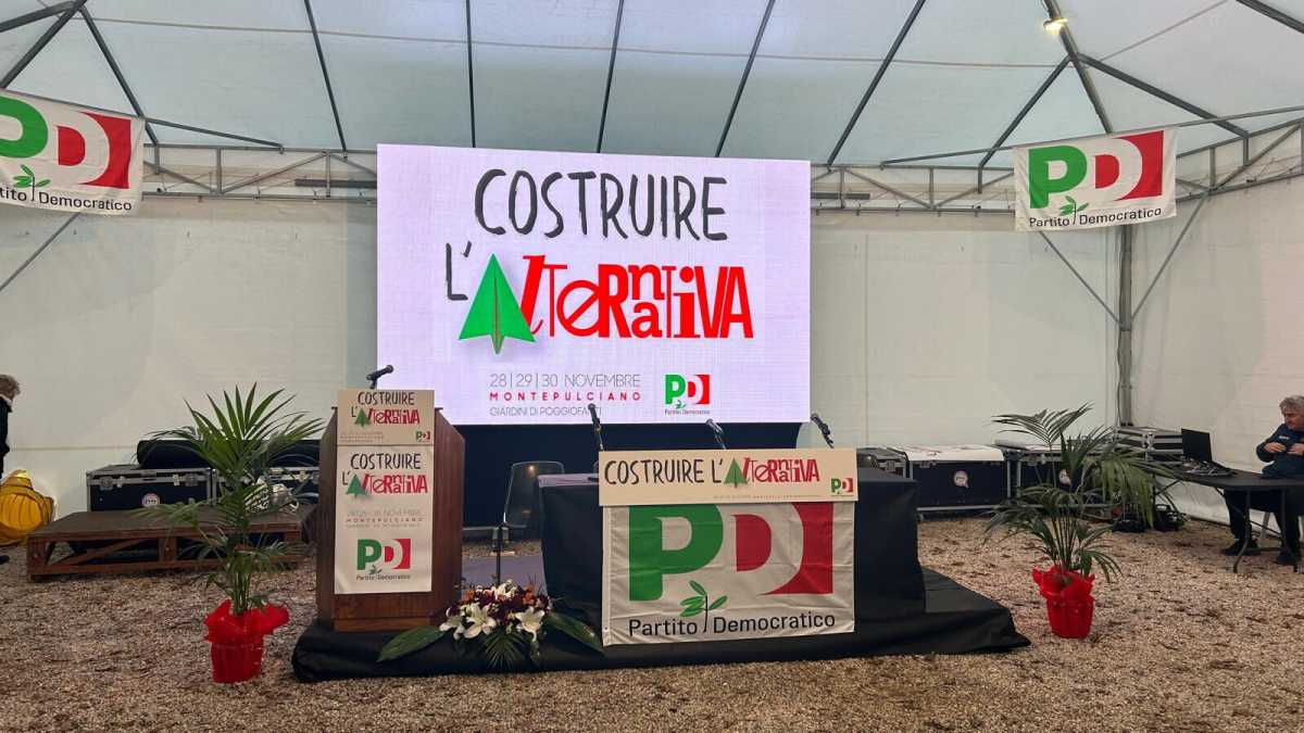 Immagine di Schlein e i valorizzatori di Montepulciano: “Meloni ad Atreju mi voleva irridere”. Franceschini la difende
