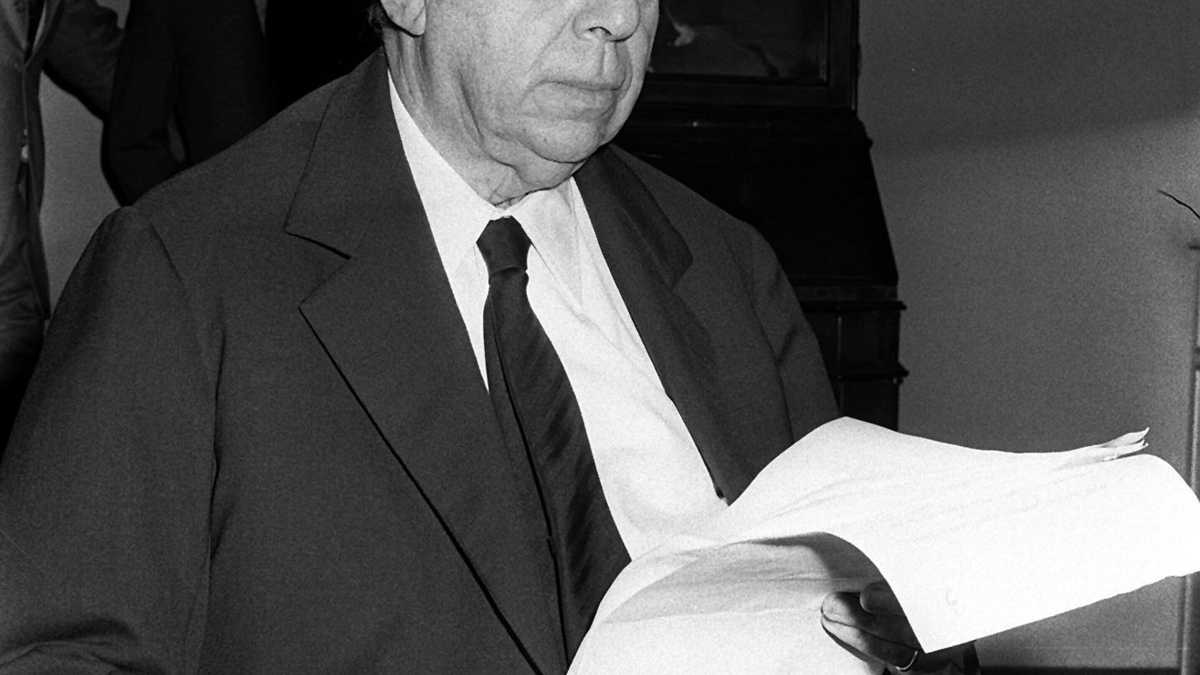 Immagine di Montale: una sorta di ebreo errante sulle tracce della terra di Canaan. Un libro