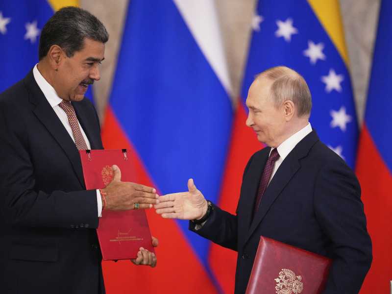 La Russia guarda altrove, l’Iran rabbrividisce. A tutti gli alleati di Maduro è arrivato un messaggio (discordante)