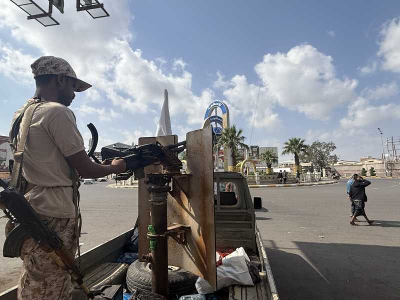 &nbsp;L'avanzata degli uomini del governo legittimo dello Yemen verso Aden (foto Getty)