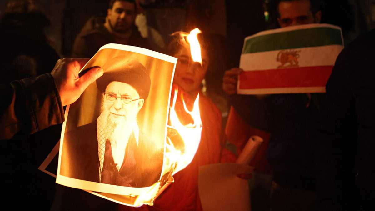 Immagine di Dall'Iran a Maduro fino a Gaza e Kyiv. Il dramma di chi ha reso instagrammabili solo le rivolte contro l’occidente