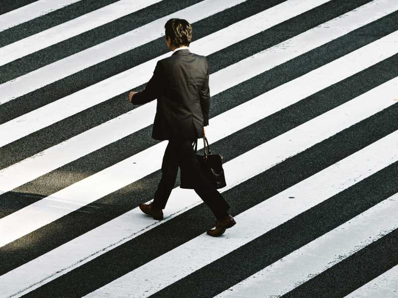 Foto di Ryoji Iwata su Unsplash