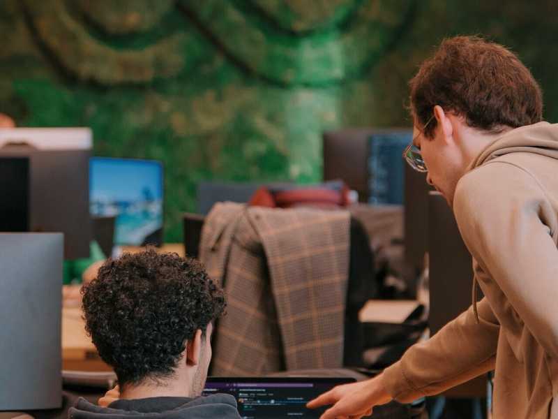 Tra i colossi di Cina e Usa la via italiana all’intelligenza artificiale