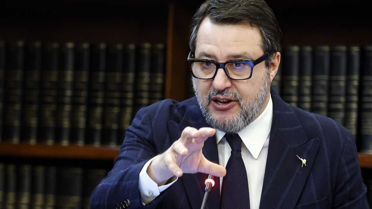 Immagine di Via libera della commissione Difesa: cancellata la parola "militari" dal titolo del Dl Ucraina