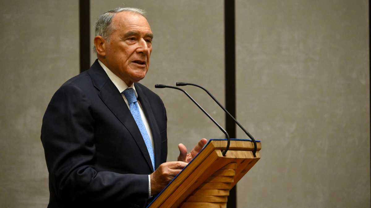 Immagine di Pietro Grasso: “Referendum? Vota sì chi teme problemi con la giustizia”