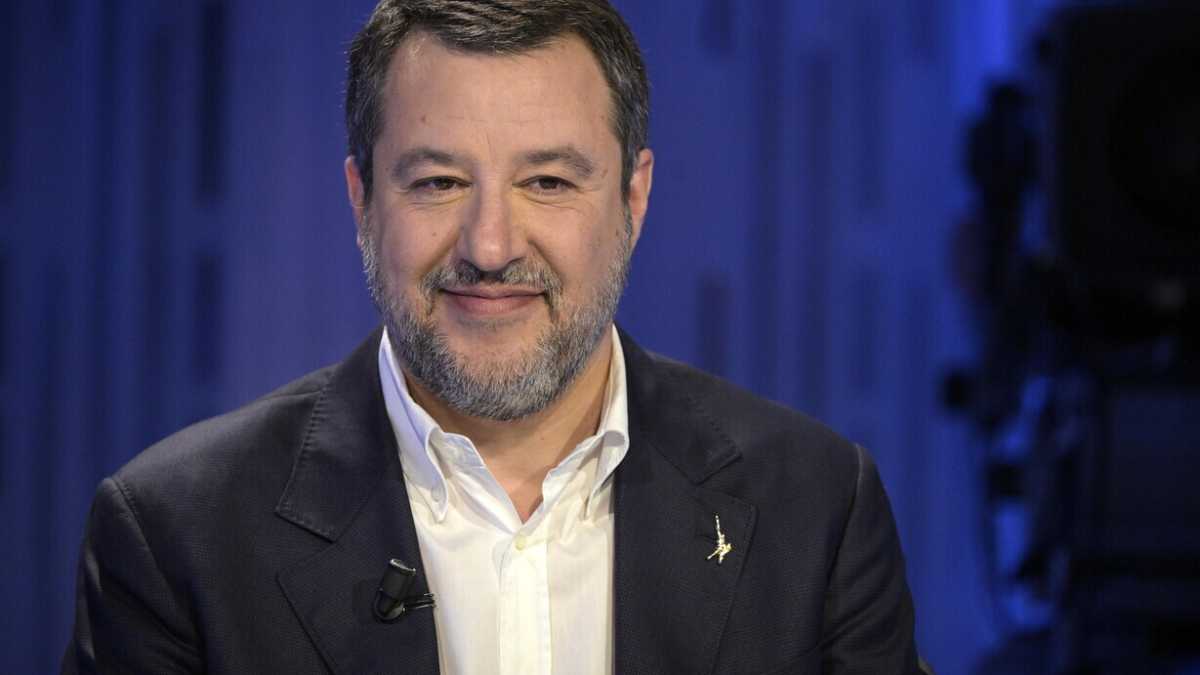 Immagine di La giornata di Salvini. Chiuso al ministero ascolta Vannacci che fa quel che da sempre vorrebbe fare pure lui