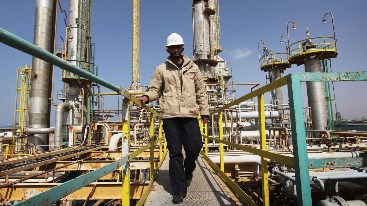 Immagine di Saipem is studying the construction of the first private refinery in Libya